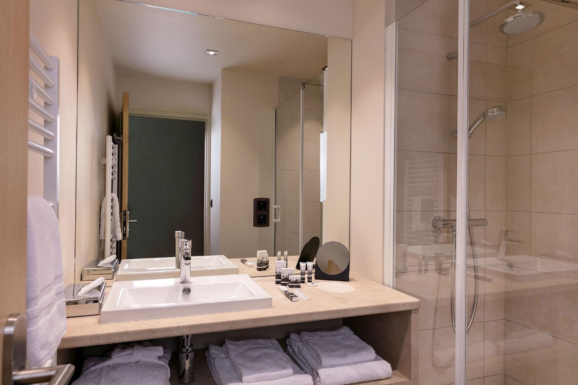 Best Western Plus Hotel Escapade Senlis 桑利斯 外观 照片