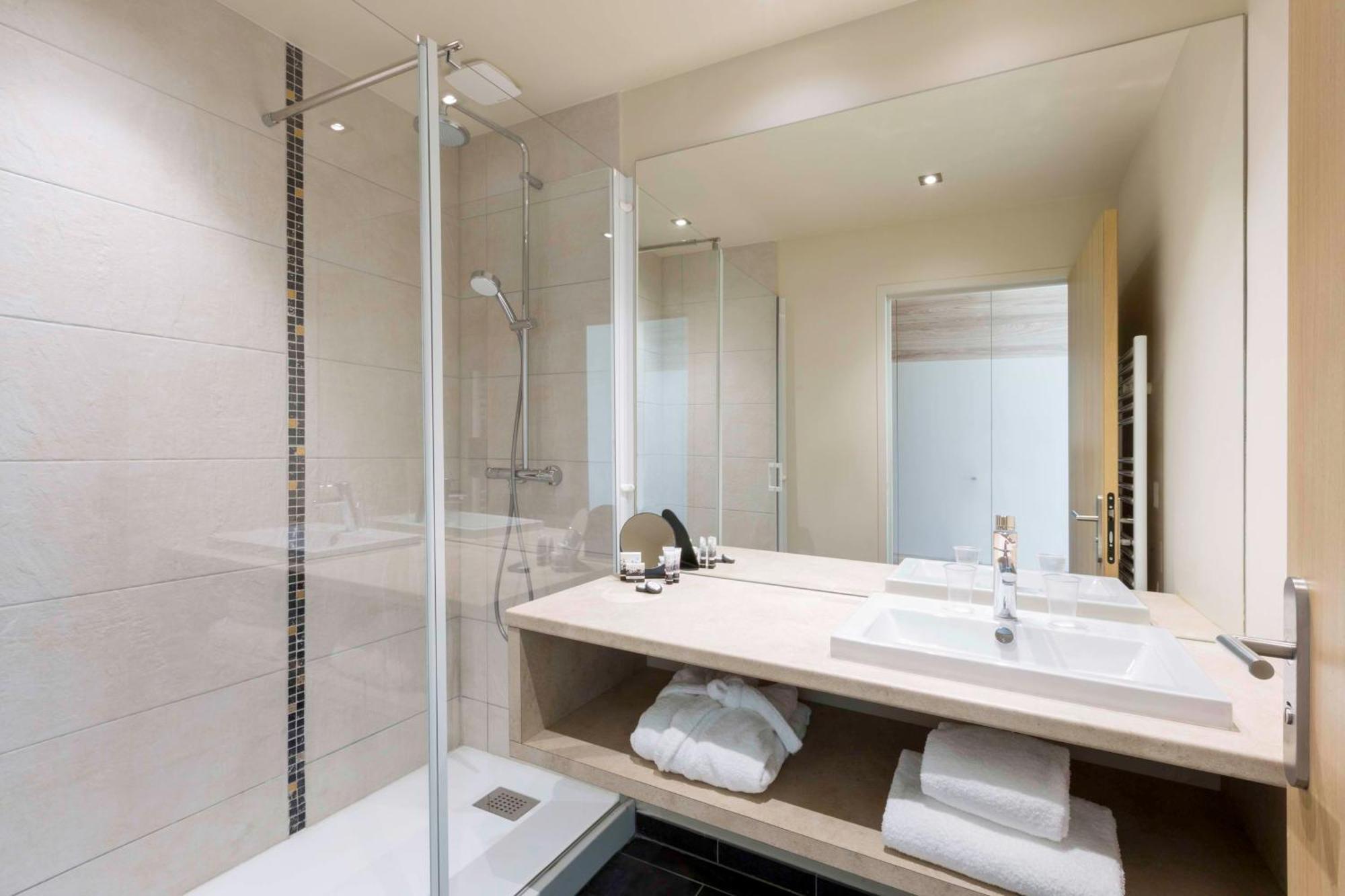 Best Western Plus Hotel Escapade Senlis 桑利斯 外观 照片